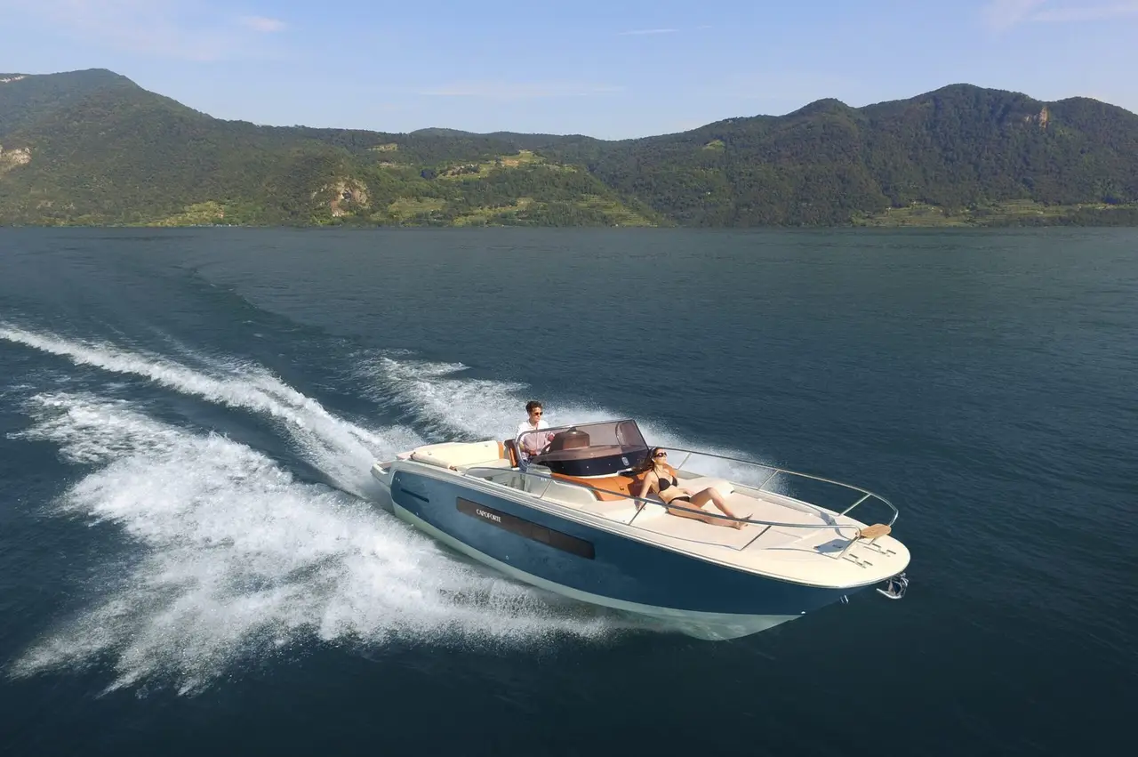 Invictus 280 — Luxury Yachts St. Tropez, Saint-Tropez. De Pampelonne à Cap Taillat en une matinée légère