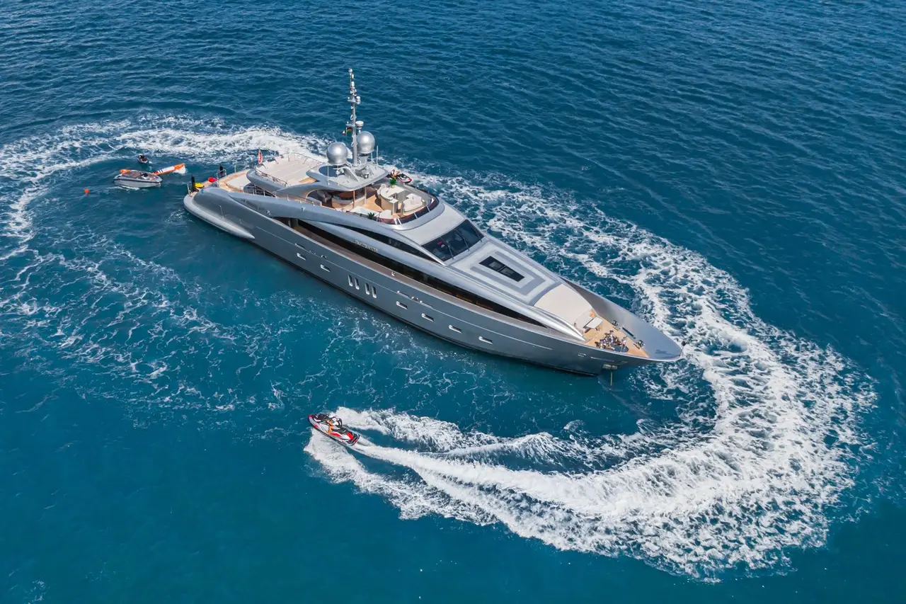 Silver Wind, exterior — Luxury Yachts St. Tropez, Saint-Tropez. Forty-four metres of steady presence off Pampelonne
