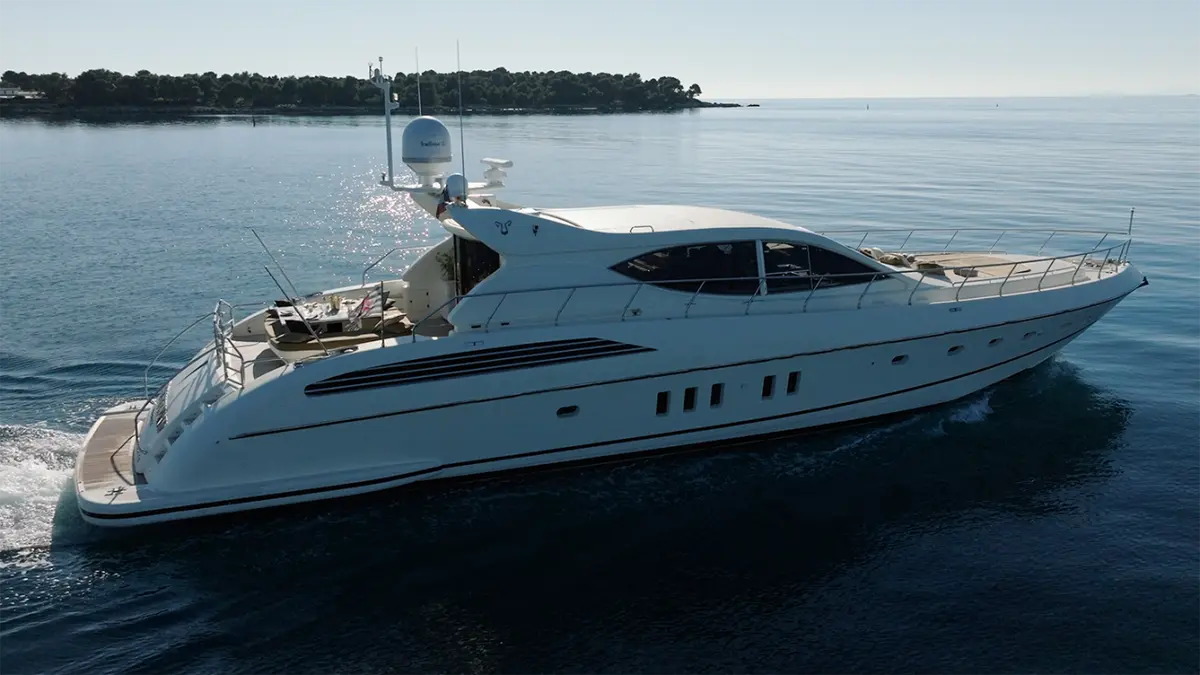 Leopard 24, exterior — Luxury Yachts St. Tropez, Saint-Tropez. 24 Metres Built For Gulf Anchorages And Island Runs