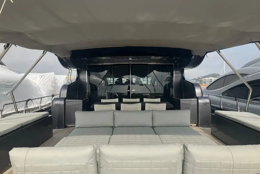Leopard 31, aft deck — Luxury Yachts St. Tropez, Saint-Tropez. Fast Gulf crossings from Nouveau Port to Pampelonne