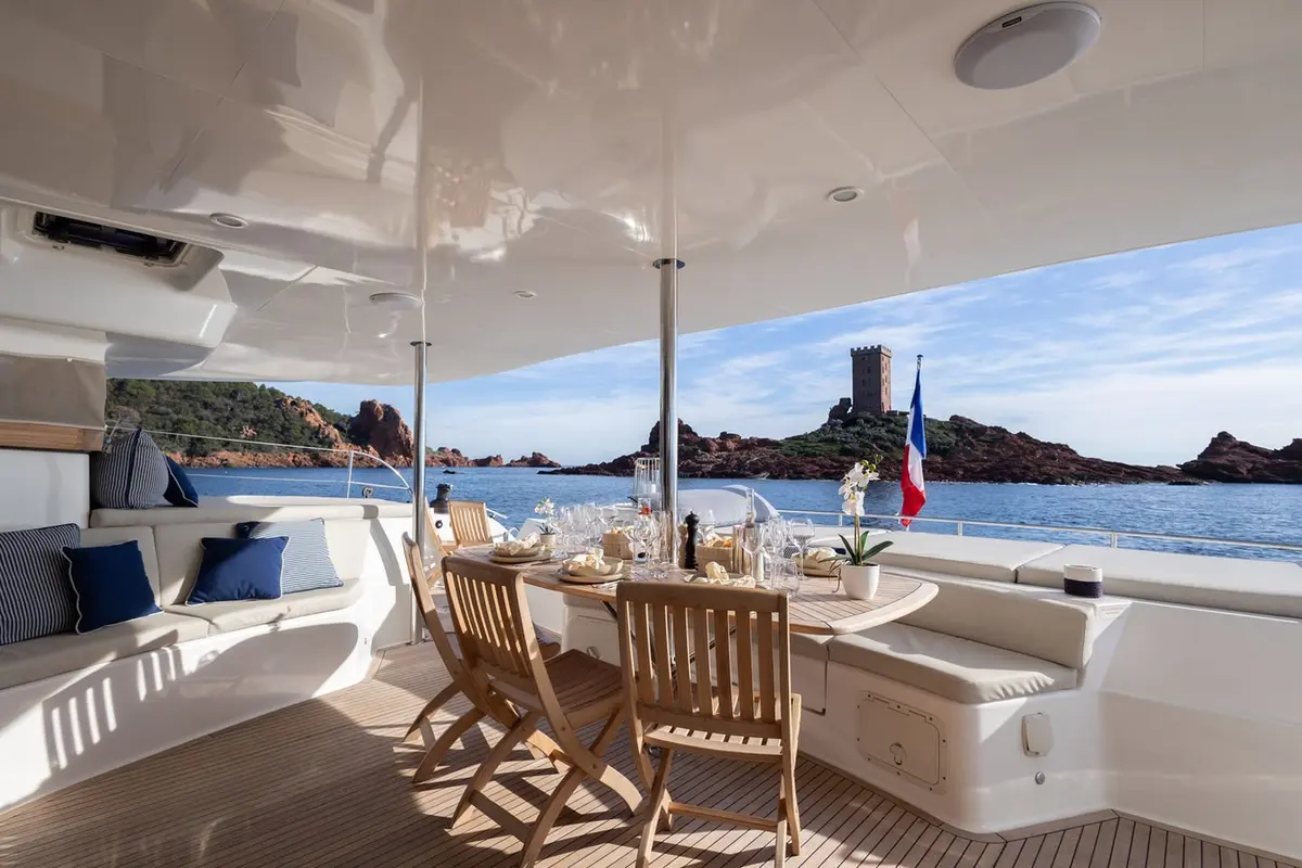 Moby-Dick, main deck — Luxury Yachts St. Tropez, Saint-Tropez. Wide catamaran calm for Cap Taillat picnic anchorages