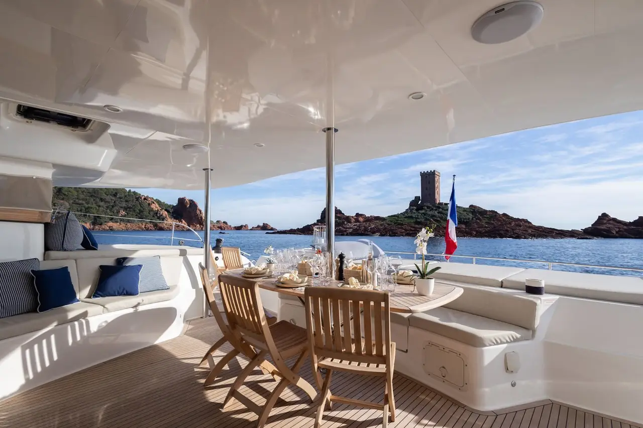 Moby-Dick, main deck — Luxury Yachts St. Tropez, Saint-Tropez. Wide catamaran calm for Cap Taillat picnic anchorages