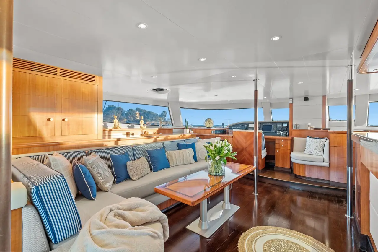 Moby-Dick, salon — Luxury Yachts St. Tropez, Saint-Tropez. Wide catamaran calm for Cap Taillat picnic anchorages