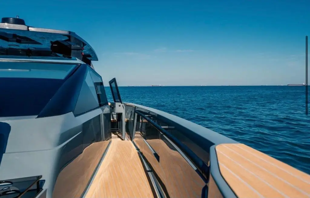 Okean 55, extérieur — Luxury Yachts St. Tropez, Saint-Tropez. De Pampelonne à Cap Taillat, en douceur