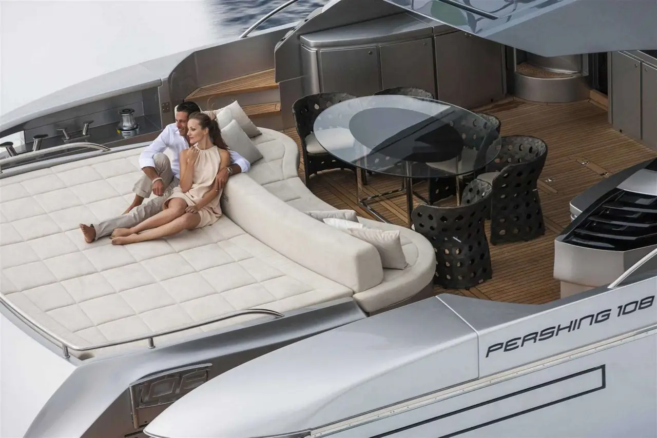 Pershing 108, master cabin — Luxury Yachts St. Tropez, Saint-Tropez. Fast Gulf crossings to Pampelonne before the beach clubs fill