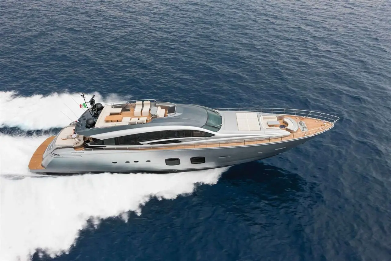 Pershing 108, flybridge — Luxury Yachts St. Tropez, Saint-Tropez. Fast Gulf crossings to Pampelonne before the beach clubs fill