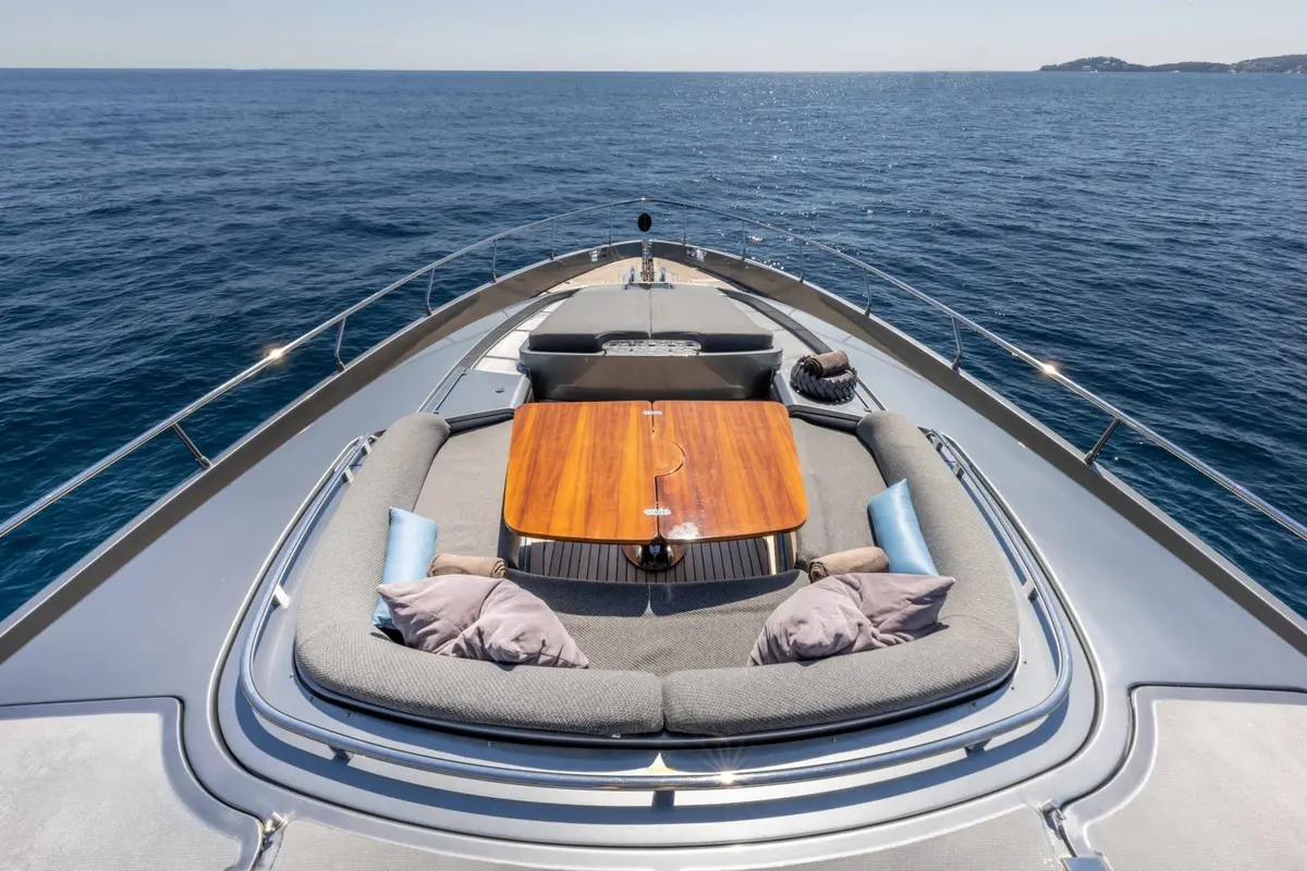 Riva 86 Domino, salon — Luxury Yachts St. Tropez, Saint-Tropez. Sleek Italian hull for fast Pampelonne beach runs
