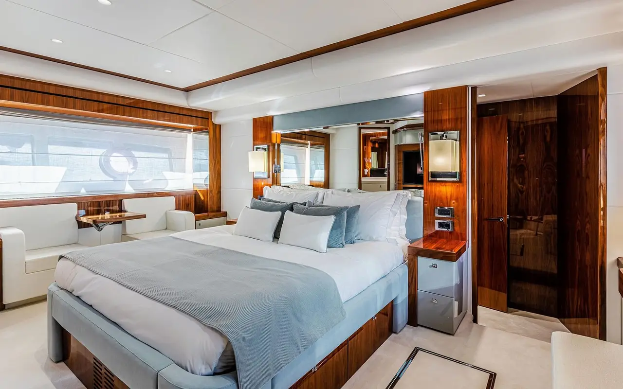 Sunseeker 90, exterior — Luxury Yachts St. Tropez, Saint-Tropez. Low-slung deck living for a Pampelonne sunset run