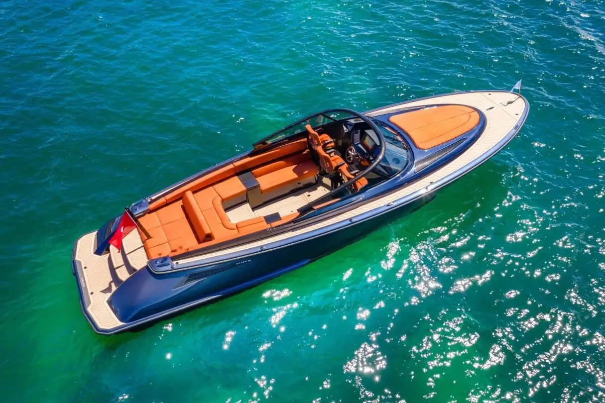 Wajer 38, extérieur — Luxury Yachts St. Tropez, Saint-Tropez. Escapade rapide vers Pampelonne, cheveux au vent