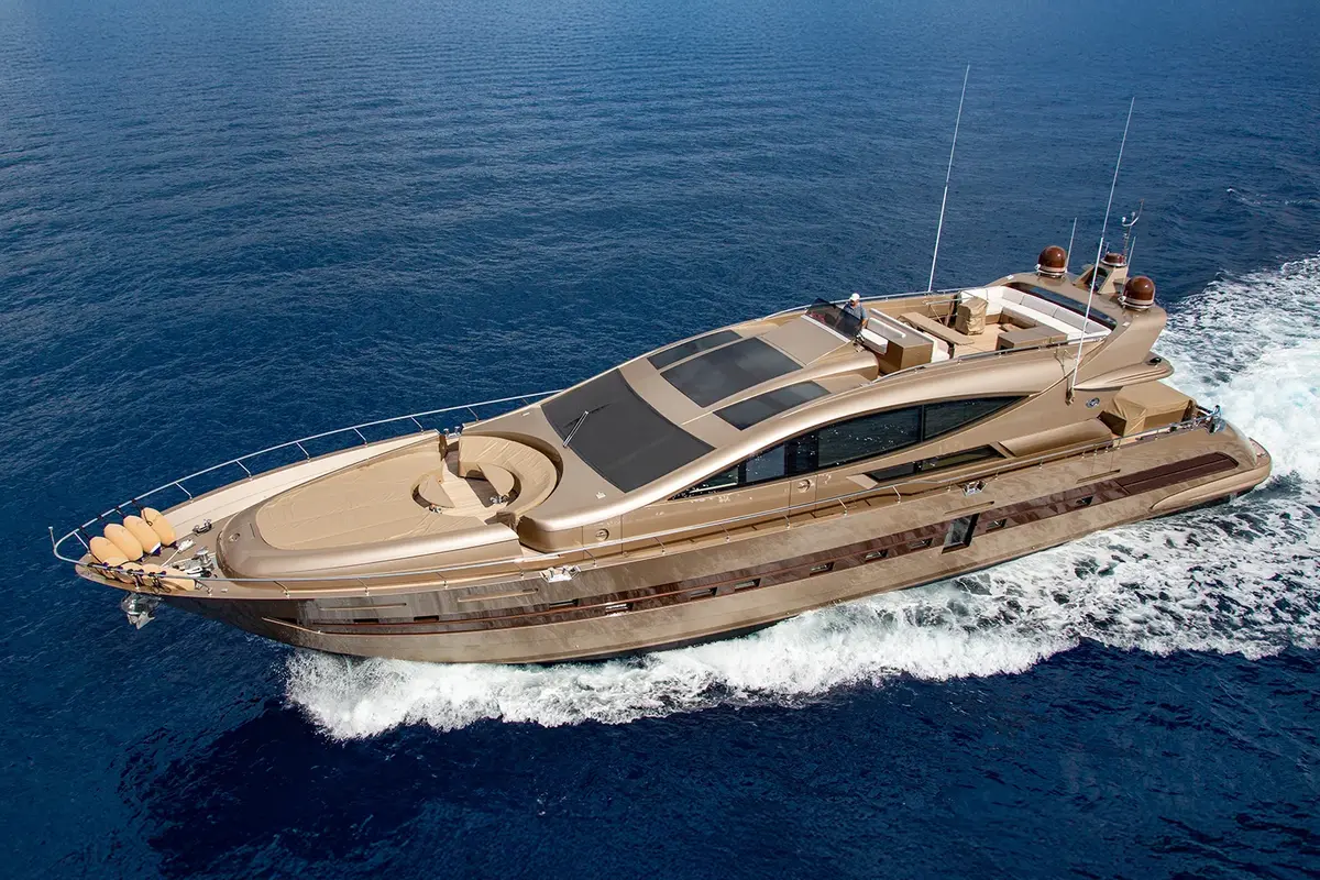 Wajer 38, extérieur — Luxury Yachts St. Tropez, Saint-Tropez. Escapade rapide vers Pampelonne, cheveux au vent